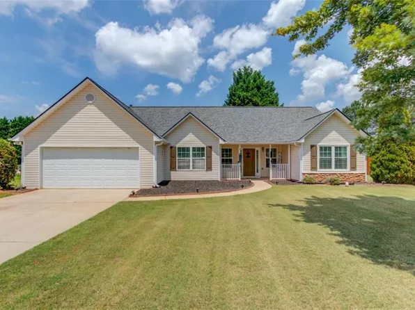 1092 Ridgeway Rd, Commerce, GA 30529