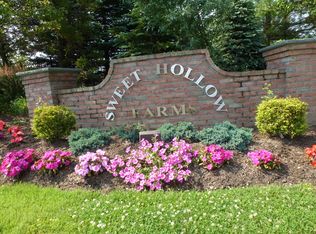 78 Old Bridge Court, melville, NY 11747