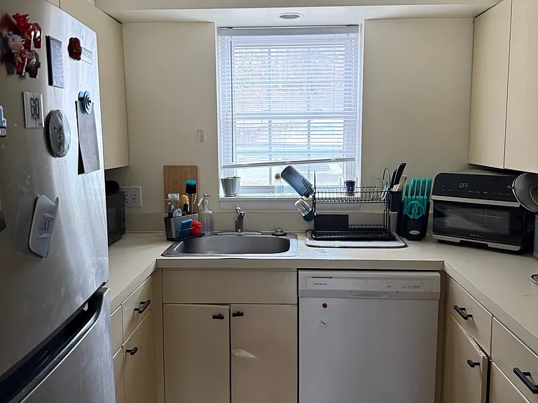 124 Lake Shore Rd #2 — Photo 6