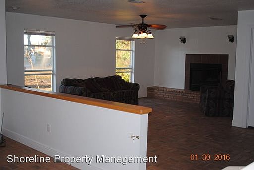 3rd image of 9721 Iroquois Dr
