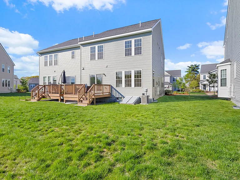 30 Magnolia Dr #30 — Photo 41
