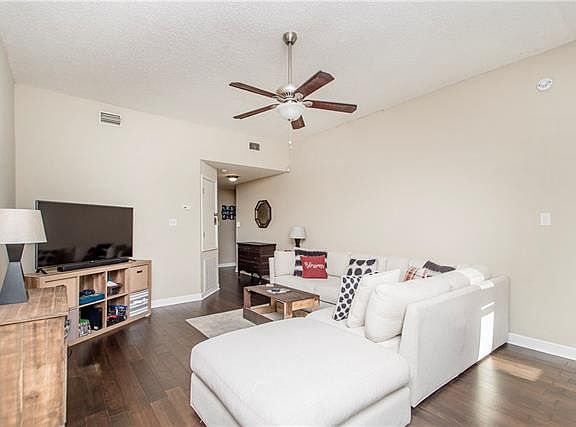 4th image of 4216 Lemans Dr