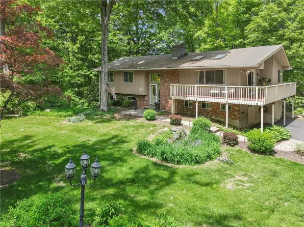 6 Hampton Road, Putnam Valley, NY 10579