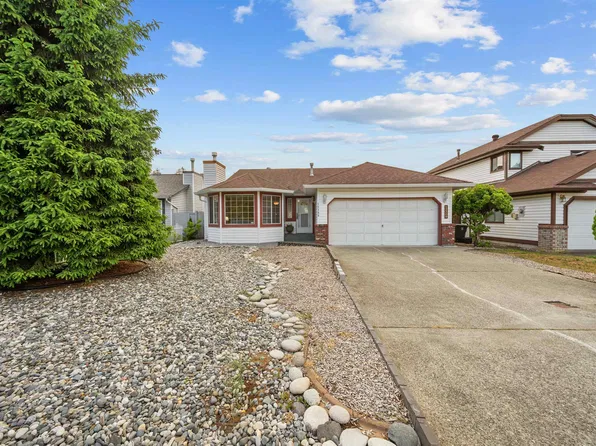 12309 193rd St, Pitt Meadows, BC V3Y 2K2