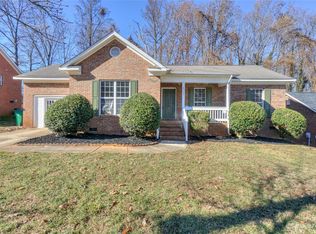 7208 Michaels Landing Dr, Charlotte, NC 28262 - MLS 4094462