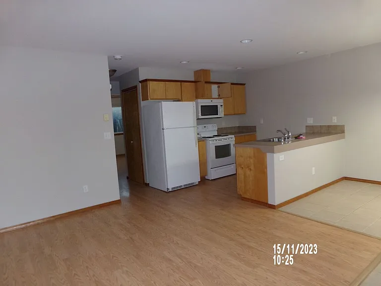 1030 Mount Olympus Ave SE — Photo 5