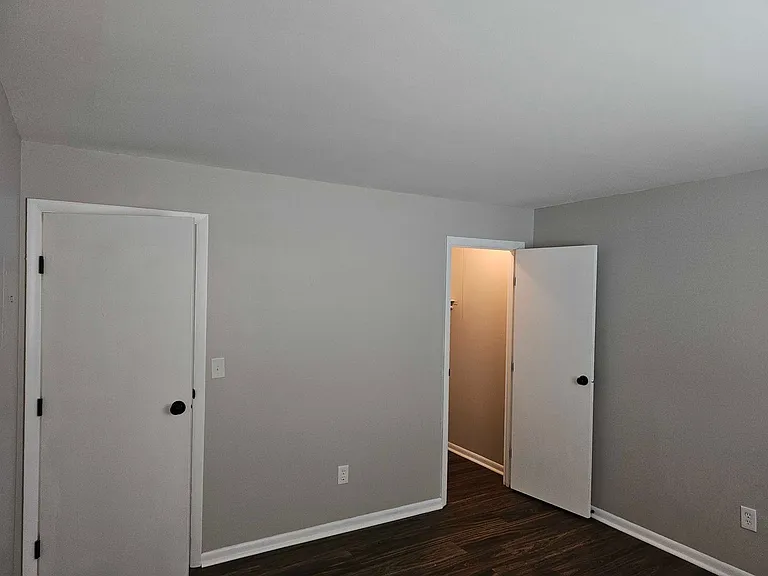 Avery Apartments — Photo 20