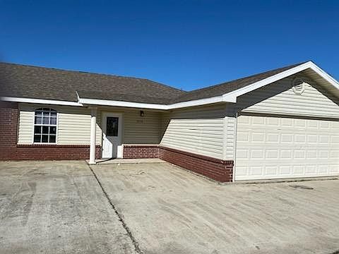 1st image of 3716 Newcastle Dr