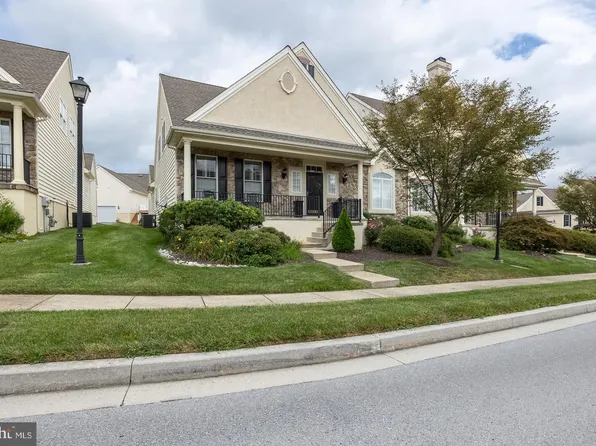 225 Brittany Dr, Avondale, PA 19311