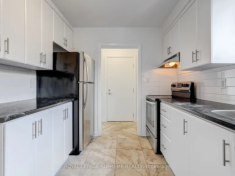 79 Lanark Ave #1 — Photo 10