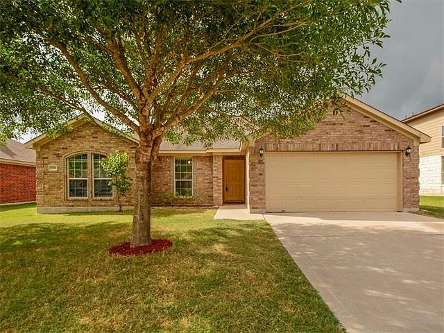 1st image of 1606 Paint Brush Dr