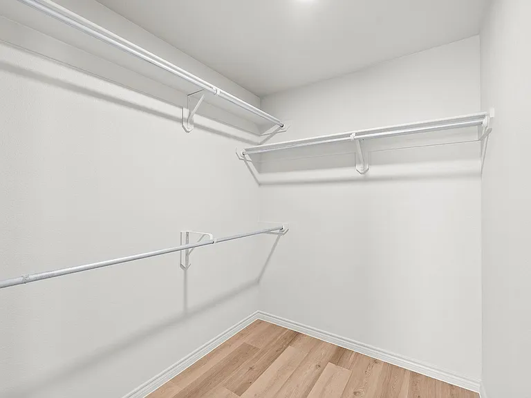 14902 North Cres #1200 — Photo 30