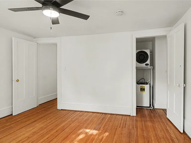 54 Sanford St #B — Photo 15