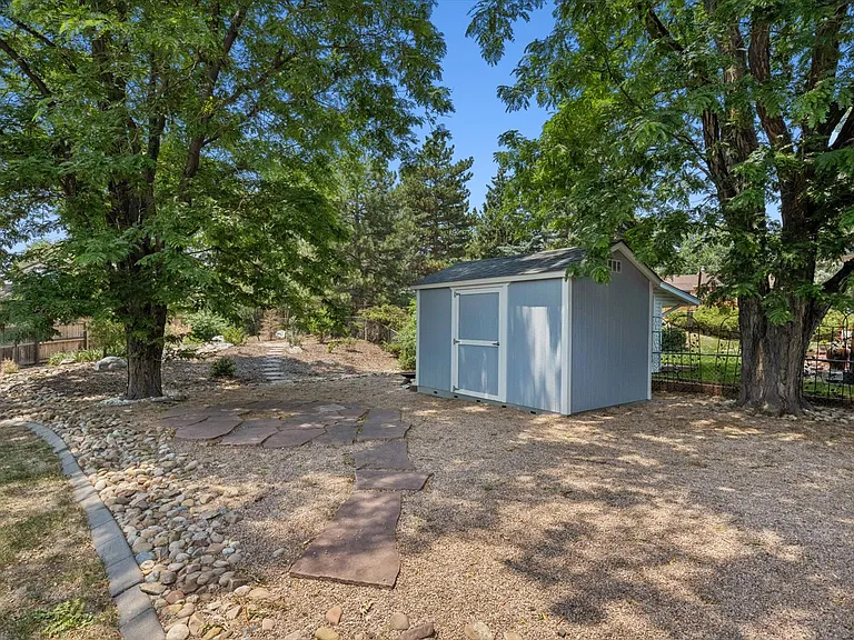 addit'l shed for storage
