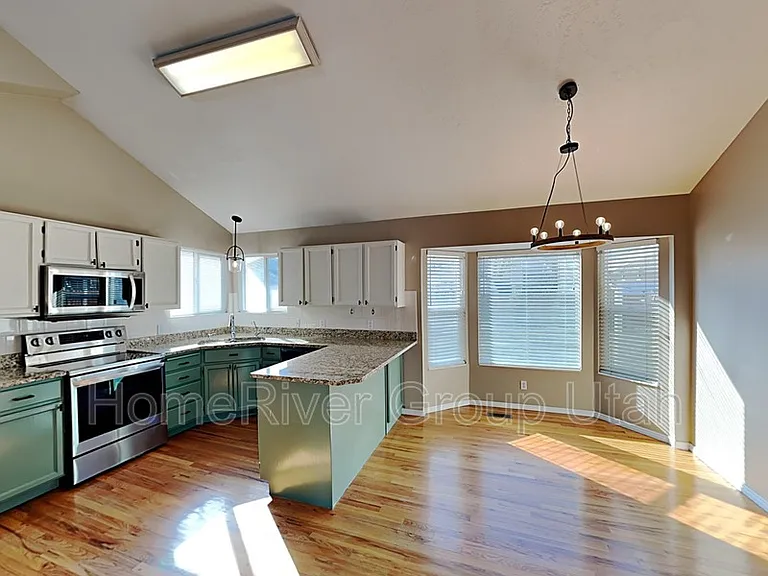6158 S Crystal River Dr — Photo 2