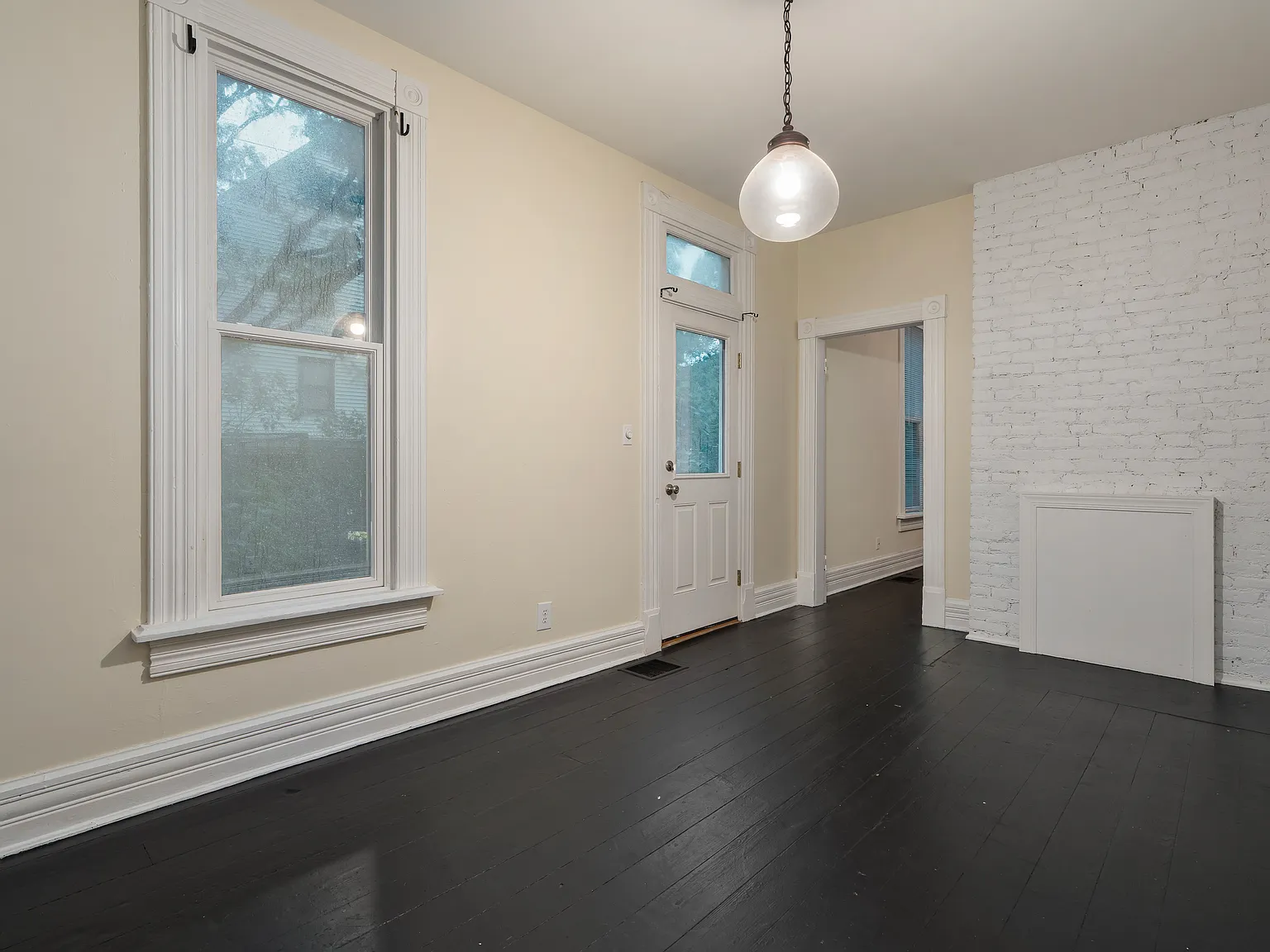 222 W 2nd Ave — Photo 4