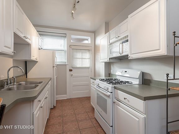 5th image of 5840 N Wayne Ave APT 3