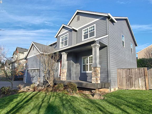 3rd image of 300 SW Mount Mazama St