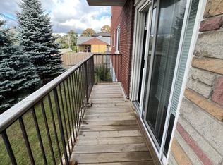 67 Shantz Ln #2, Kitchener, ON N2A 1T6