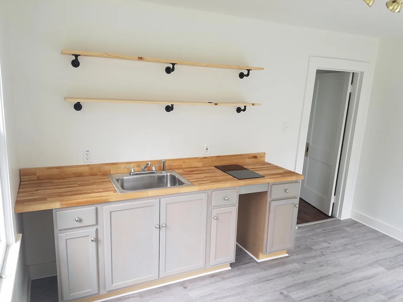 1 bed, $975 — Photo 1