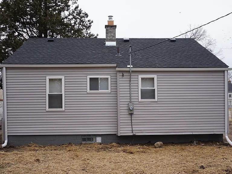 26023 Norfolk St — Photo 2