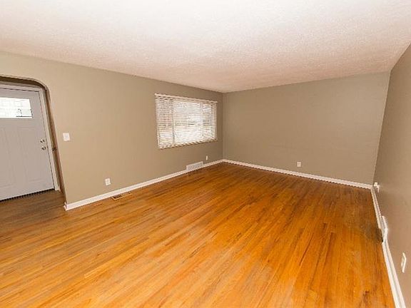 2nd image of 32 Wallace Ave