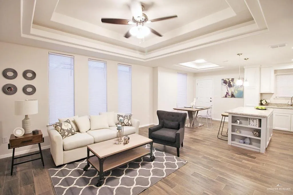 3 bed, 2.0 bath, 1111 sqft, $1,195 — Photo 4