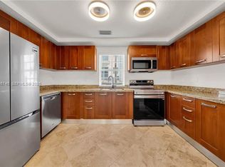 1035 SW 9th Ct #TOWNHOUSE N, Miami, FL 33130