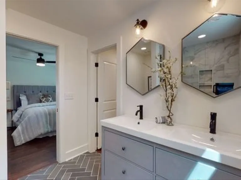 2213 Albion St — Photo 23