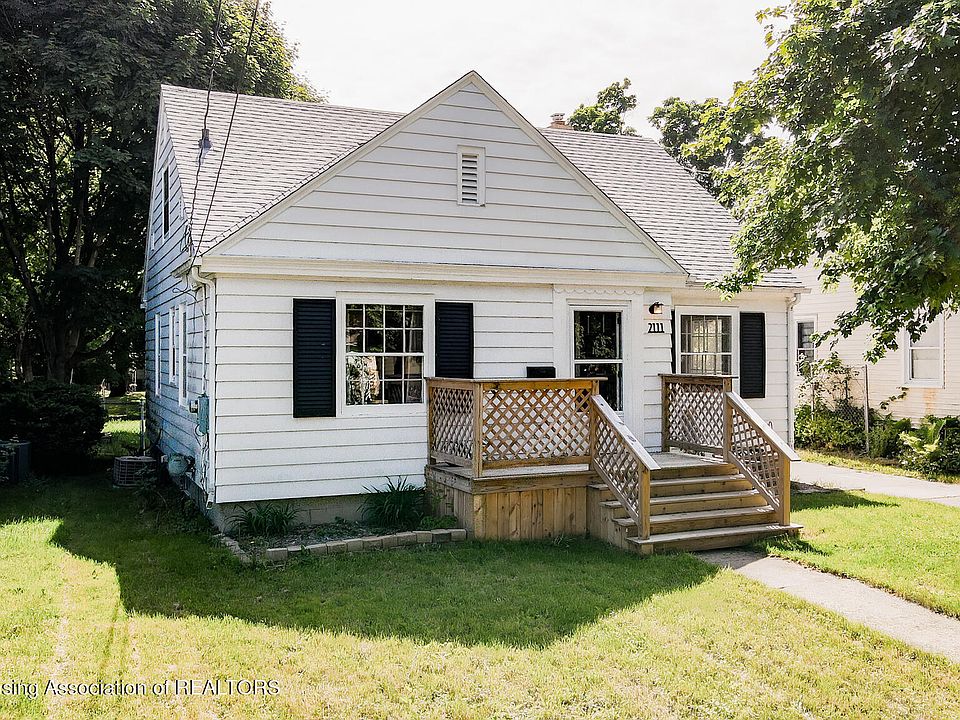 2nd image of 2111 Ray St