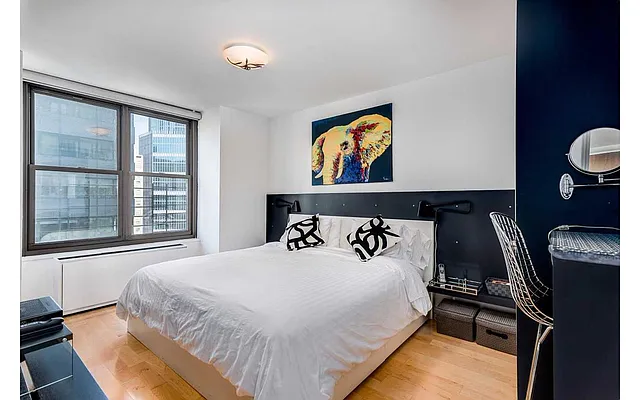 Rented by Douglas Elliman | media 8