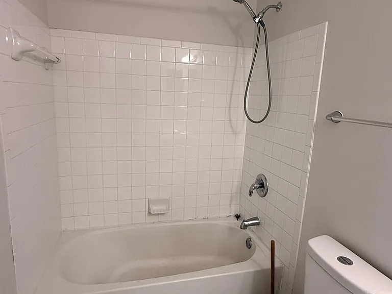 18 Bridle Path Ct — Photo 27