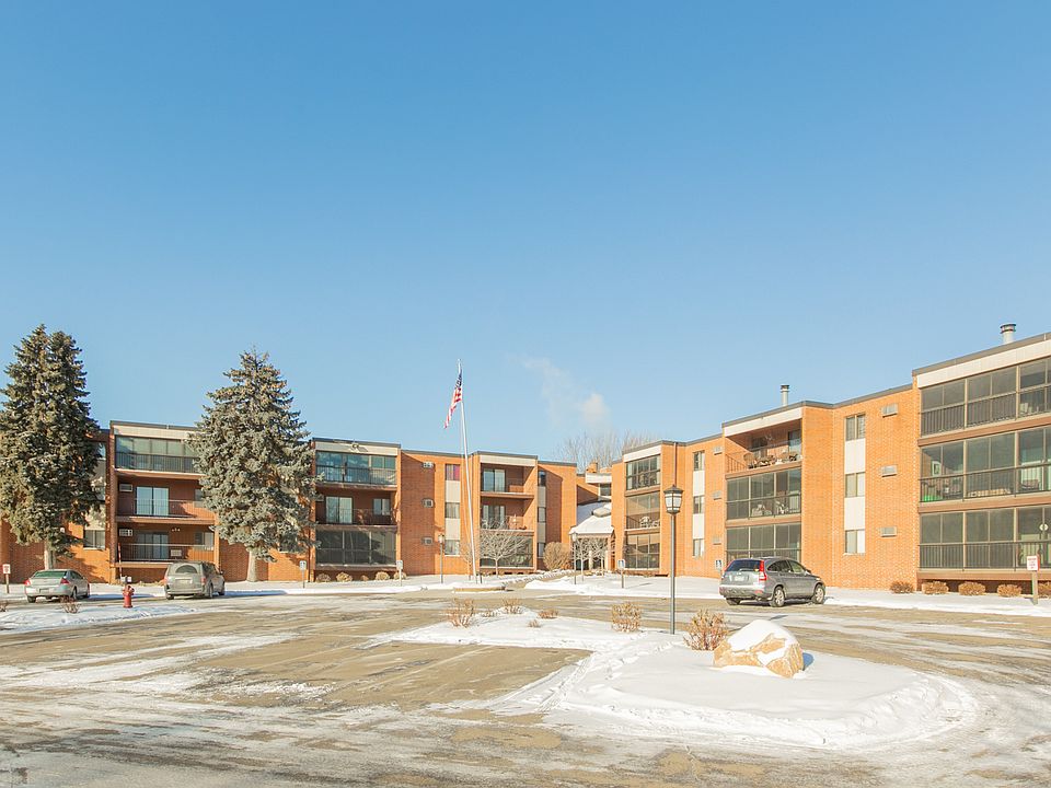 1st image of 1800 Riverwood Dr APT 105