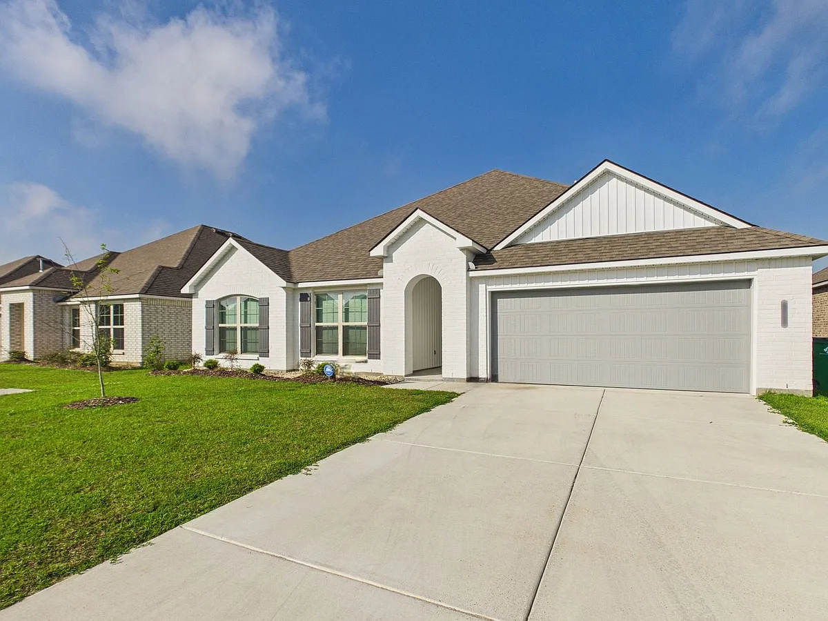 Building Photo - 3408 Magnolia Lakes Blvd