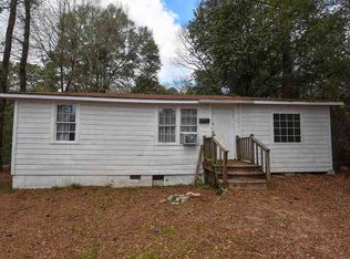 18 Lee St, Rembert, SC 29128