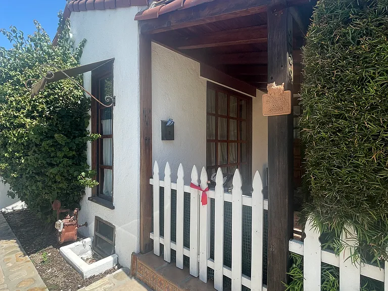 252 S Griffith Park Dr — Photo 11