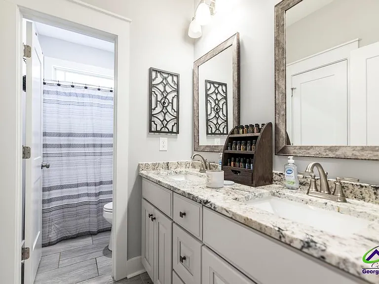 306 Rustic Live Oak Trl — Photo 22