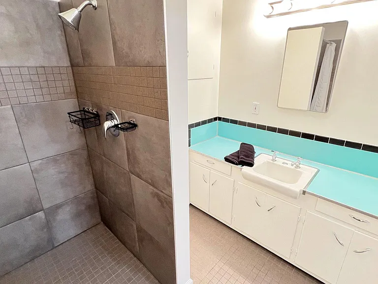 517 W Mahoney St — Photo 14