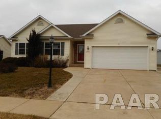 1507 Willow Dr, Washington, IL