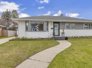 2824 S 15th St, Sheboygan, WI 53081