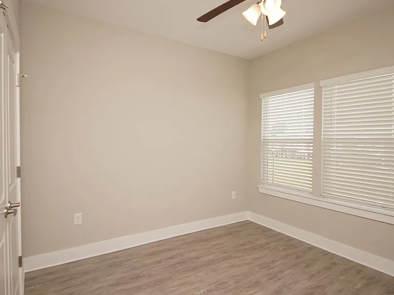 392 Date Palm Ln — Photo 29