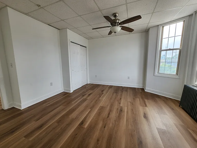 74 W 7th St #2 — Photo 9