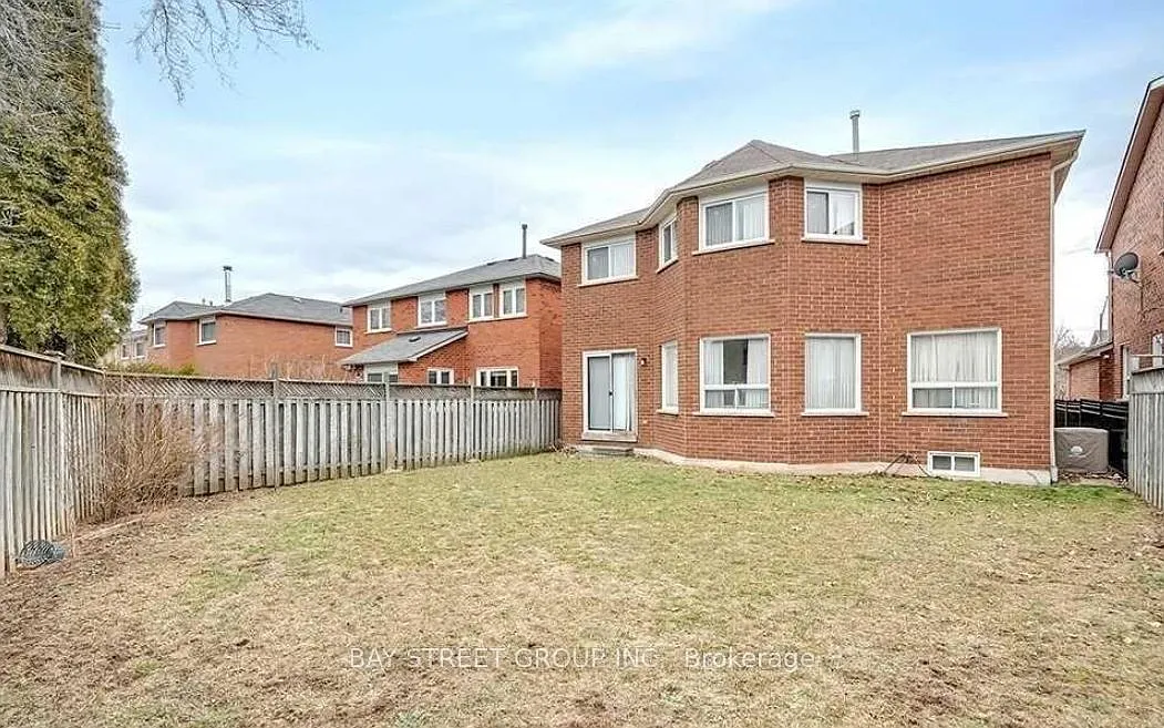 4 bed, $850 — Photo 3