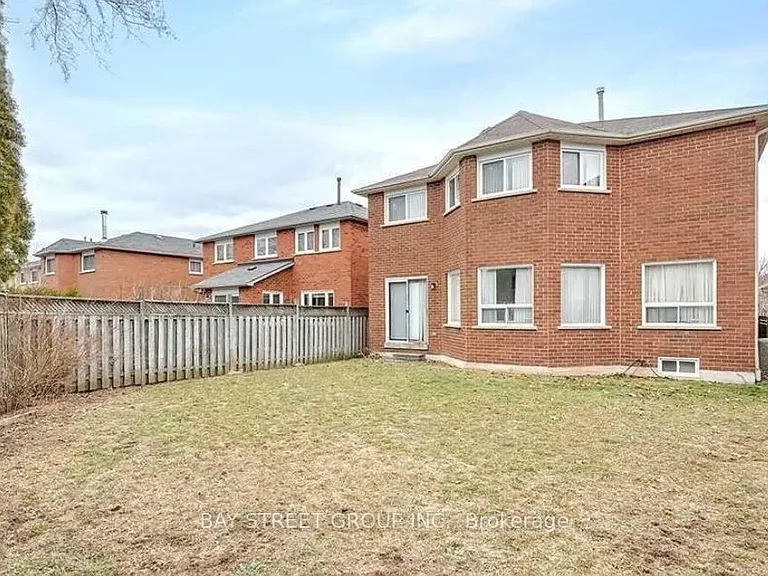 3177 Colonial Dr #UPPER1 — Photo 5