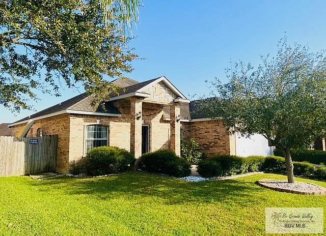 2822 Regency — Photo 1
