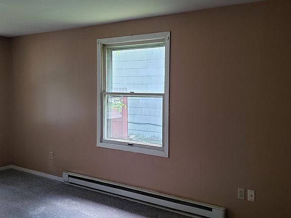 4th image of 20 Graham Ave