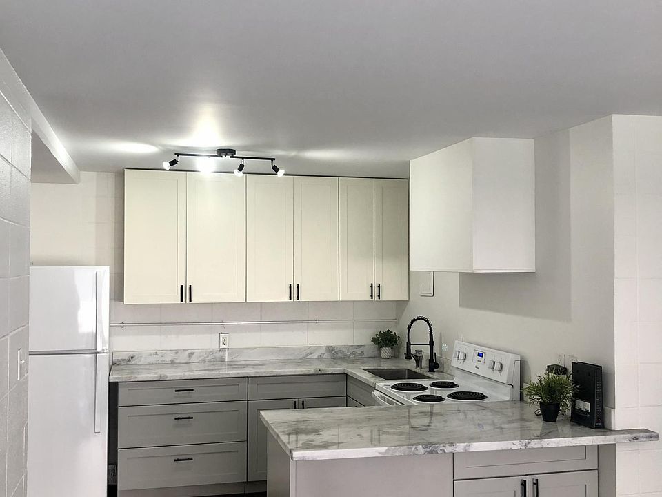 1st image of 920 Kaheka St APT 10