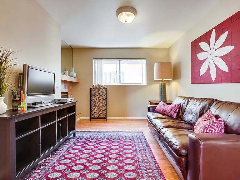 831 Allerton Ct — Photo 18