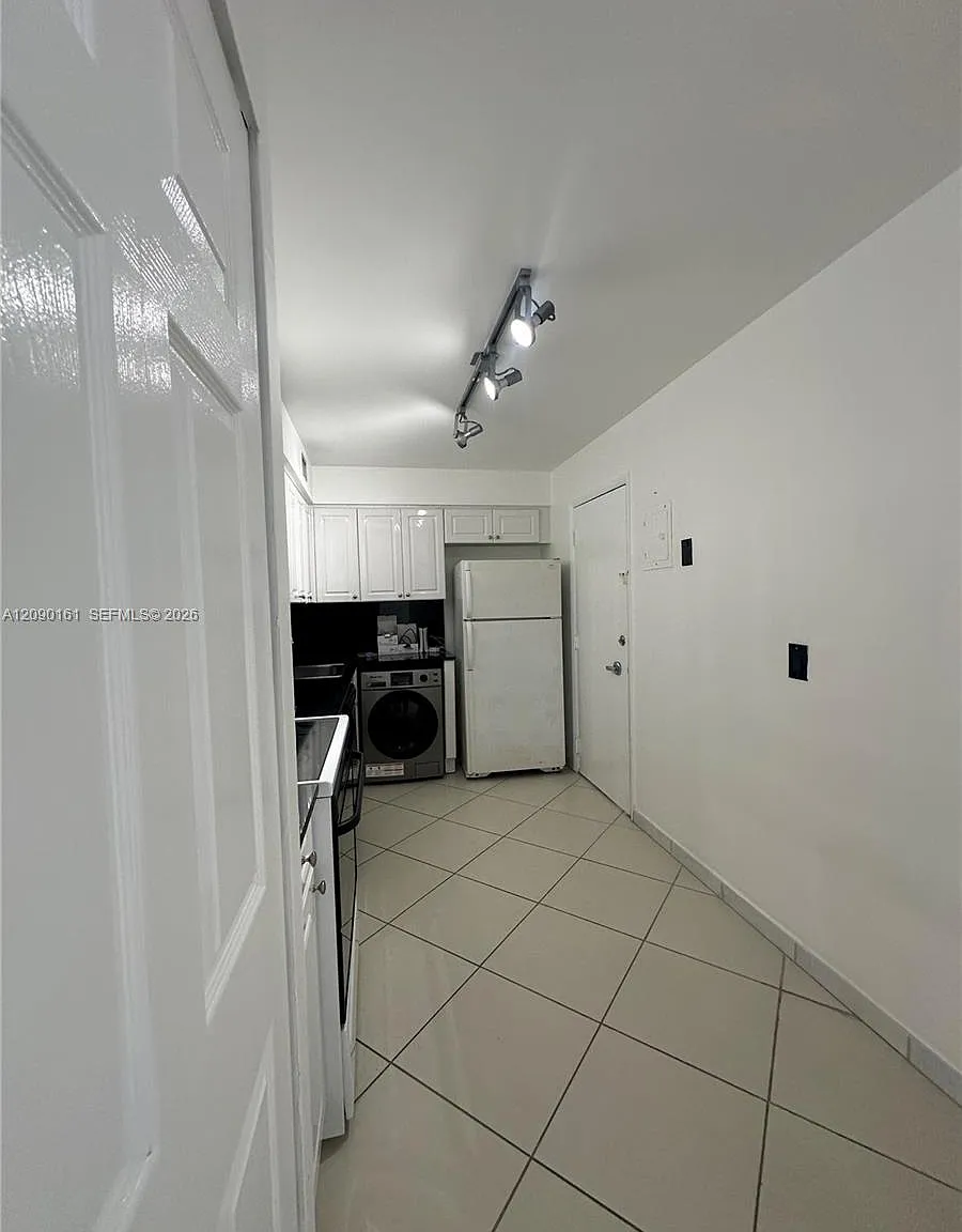 Aquasol Condo — Photo 3