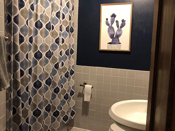 4th image of 2454 N Campbell Ave #1